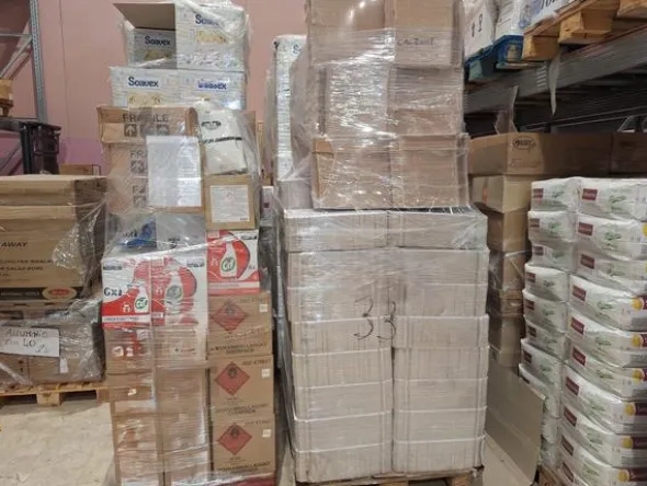 1#8653 Giacenze di imballaggi e packaging e prodotti alimentari
