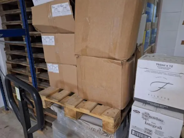 1#8653 Giacenze di imballaggi e packaging e prodotti alimentari
