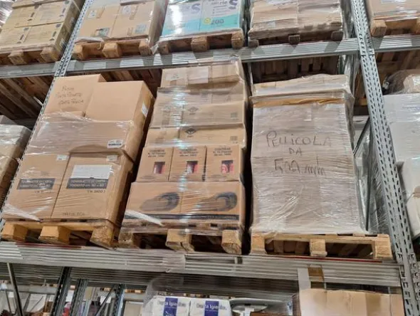 1#8653 Giacenze di imballaggi e packaging e prodotti alimentari