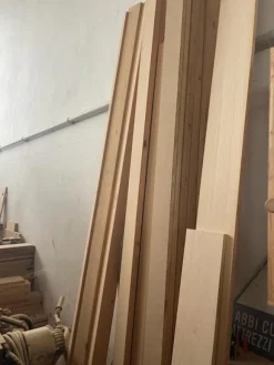 10#8083 Giacenze di magazzino di legno e marmo
