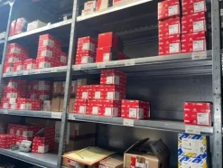 6#8647 Giacenze di magazzino di serrature Cisa