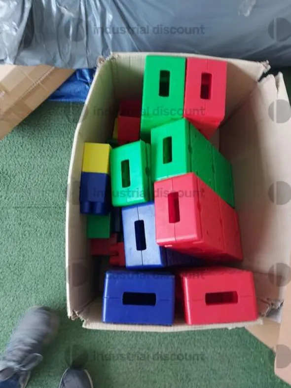 2#9123 Giochi vestiti ed accessori per campi estivi