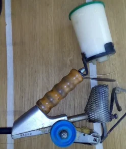 Giuntatrice Kuper a filo a caldo pre-collato Manuale