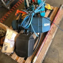 Gru a bandiera Airon con paranco Demag 2.000 kg