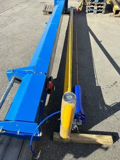 Gru a bandiera con pinza portata 200 kg