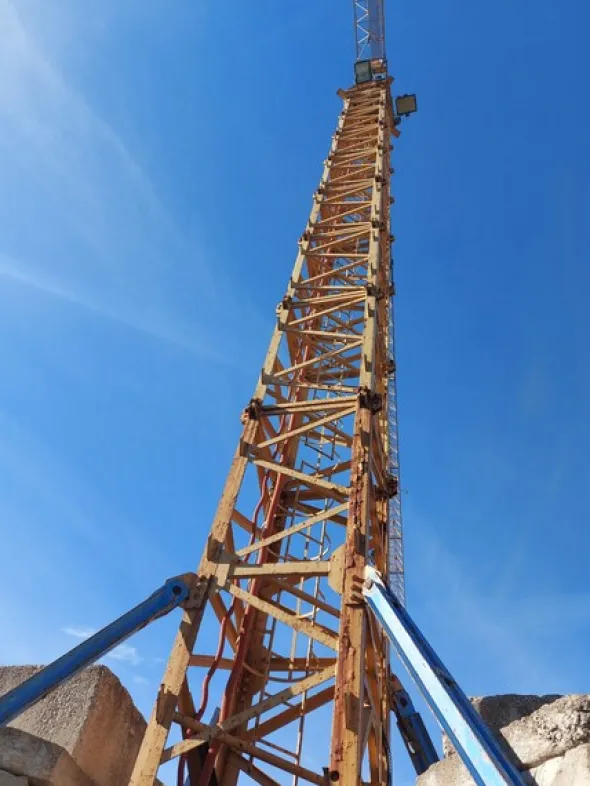 6#8178 Gru a torre Comedil