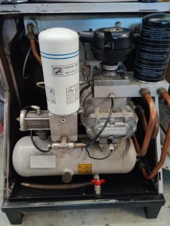 GRUPPO COMPRESSORE ARIA COMPRESSA