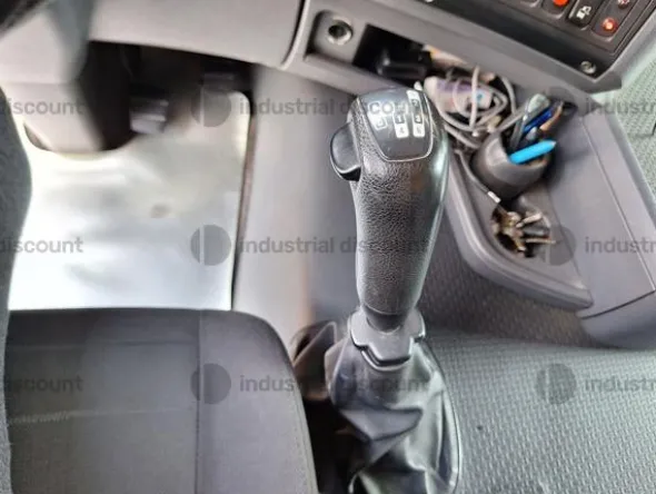 6#9250 Gru su autocarro Marchetti MTK 1006