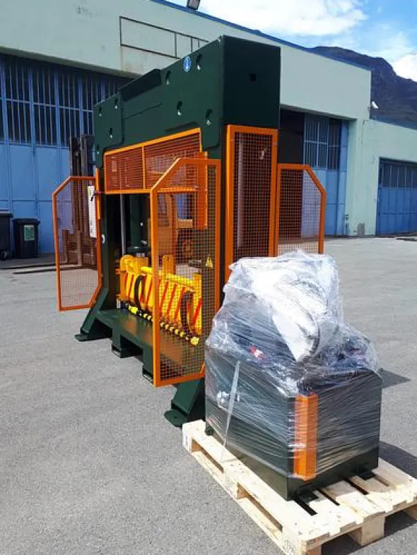 GUILLOTINE REEL SPLITTER 1.500×1.250 mm 30 Ton