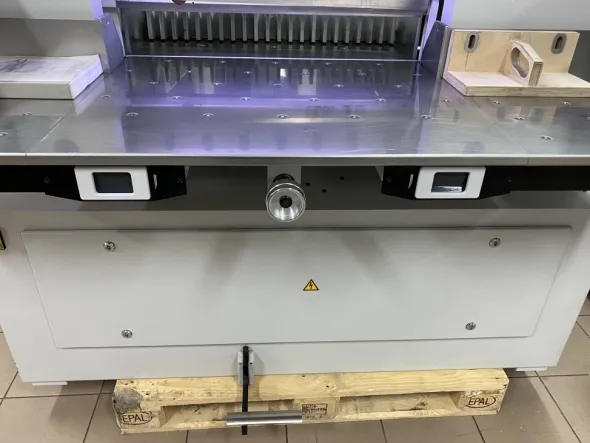 Guillotine Schneider Senator 78 E-line