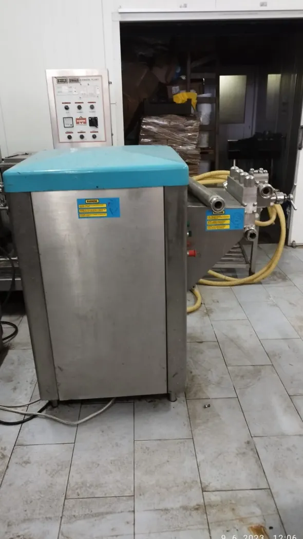 Homogenizer for milk APV Rannie 2000