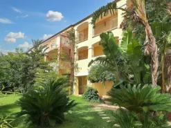 #24323 Hotel con arredi e dotazioni