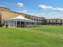 #24323 Hotel con arredi e dotazioni