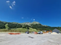 #23913 Hotel con piscina adiacente a complesso sciistico