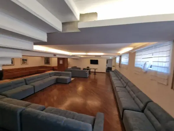 #23913 Hotel con piscina adiacente a complesso sciistico