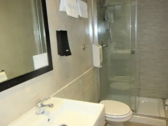 #18768 Hotel fronte mare sul Lido di Ostia