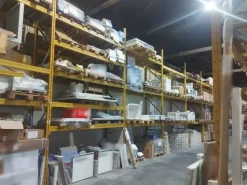 #18297 Immobile commerciale e quota di aree asfaltate