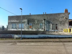 #15825 Immobile commerciale su due livelli con pertinenza esclusiva