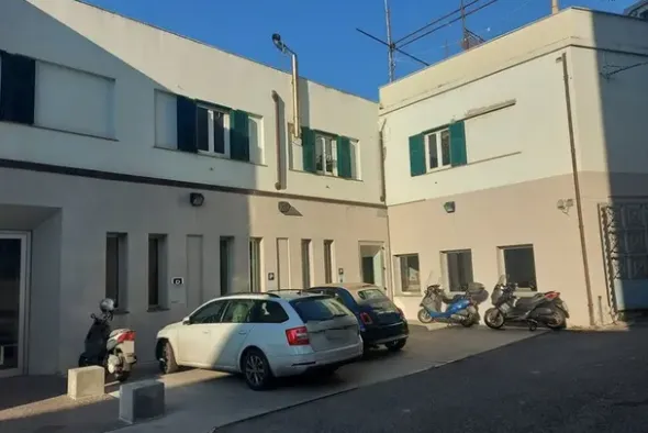 #20969 Immobili commerciali tra Imperia, Savona e Genova