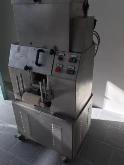 2#3536 Impastatrice con cilindro automatico