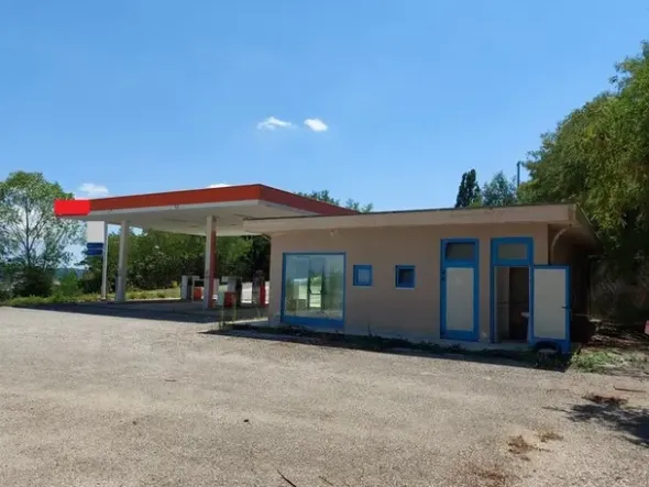 #18555 Impianto di erogazione carburante con fabbricato annesso