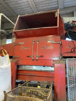 IMPIANTO MACINAZIONE CON MULINO VERTICALE