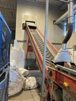 IMPIANTO MACINAZIONE CON MULINO VERTICALE