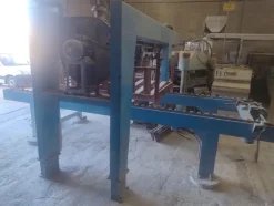 IMPIANTO PRODUZIONE MATTONI IN CEMENTO
