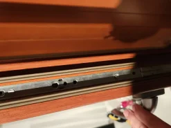 Infissi legno con zanzariera e scuretti