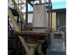 INSACCATRICE AUTOMATICA SACCHI PREMISCELATI