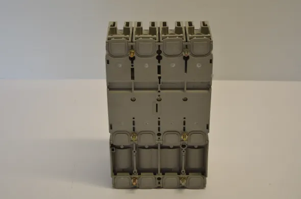 Interruttore Merlin Gerin mod. Compact NS250N