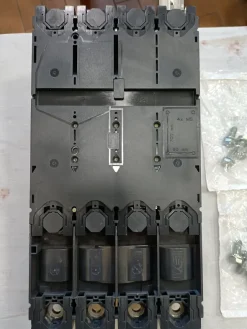 Interruttore scheider LG600
