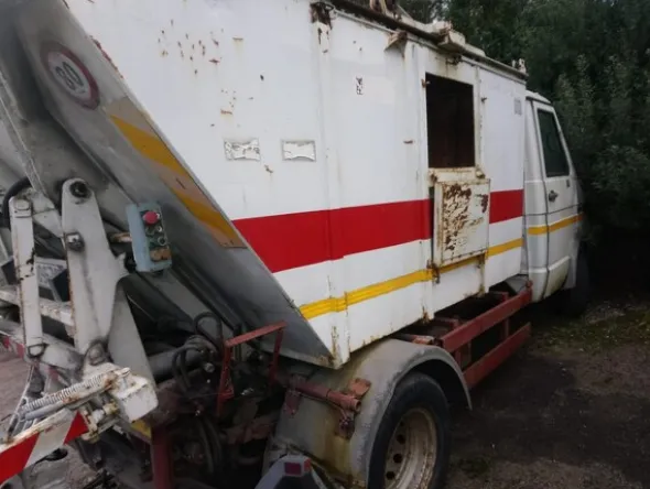 5#5914 Iveco costipatore