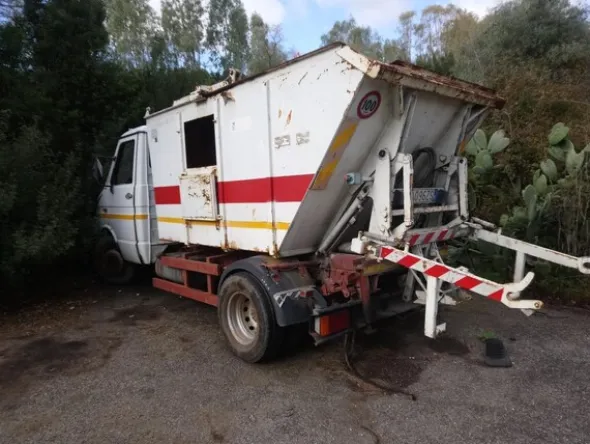 5#5914 Iveco costipatore