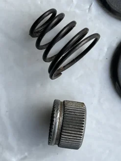 Kit molla e piattelli tendifilo per macchine da cucire