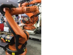 KUKA KR 210 KRC2