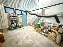 #2536547 Laboratorio adibito a pescheria con attrezzature