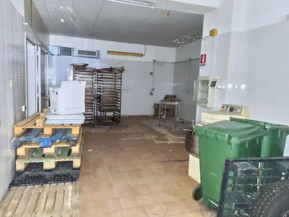 #23926 Laboratorio artigianale al piano seminterrato