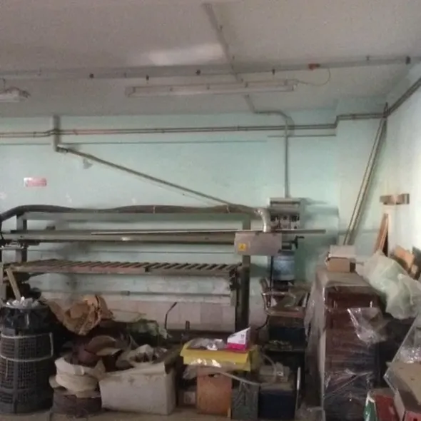 #6837 Laboratorio artigianale con posti auto
