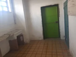 #8982 Laboratorio artigianale di 380 mq con corte pertinenziale