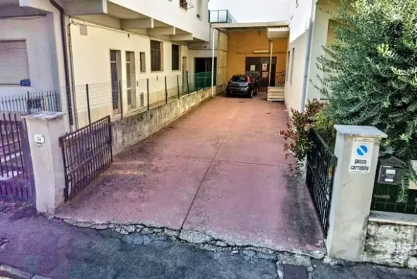 #2537073 Laboratorio artigianale in zona residenziale