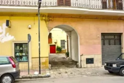 #25560 Laboratorio artigiano con corte in centro città