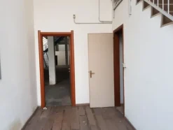 #8601 Laboratorio con uffici