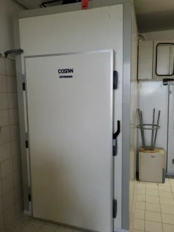 LABORATORIO LAVORAZIONE CARNI E SALUMI