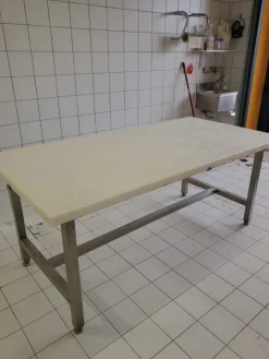 LABORATORIO LAVORAZIONE CARNI E SALUMI