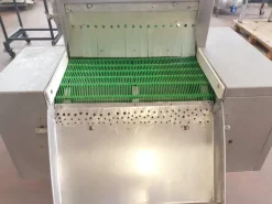 lavaggio a doccetta per verdura da sistemare