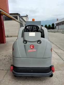Lavapavimenti grande industriale