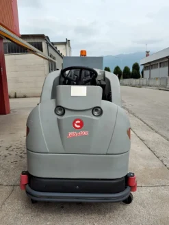 Lavapavimenti grande industriale