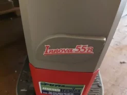 2#6042 Lavasciuga pavimenti Comac