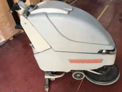 3#5397 Lavasciuga pavimenti Comac Simpla 50BT